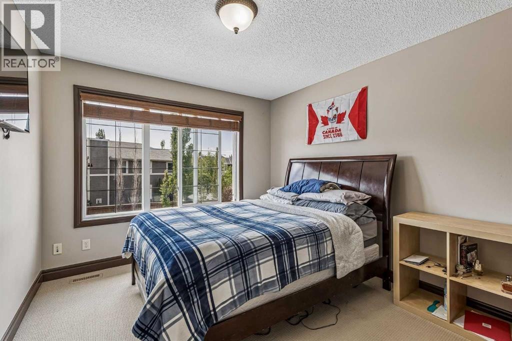 12 Mahogany Heath SE — photo 23