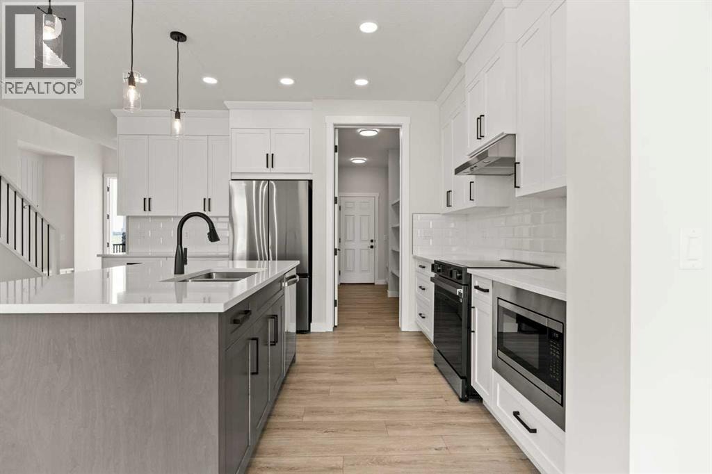 446 Kinniburgh Loop — photo 12