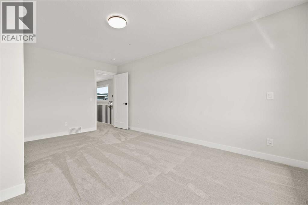 446 Kinniburgh Loop — photo 34