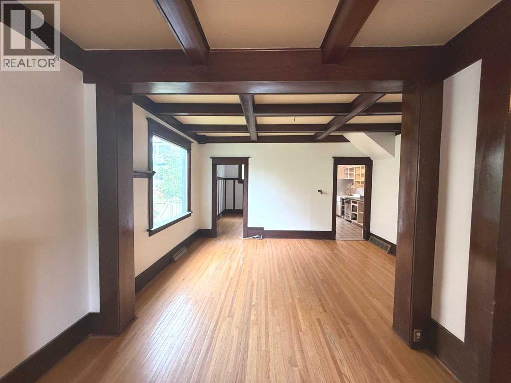 332 12 Avenue NW — photo 9