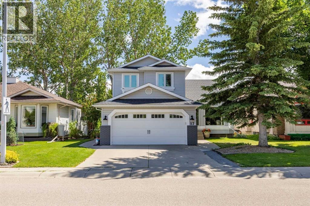 17 Sunset Crescent — photo 1