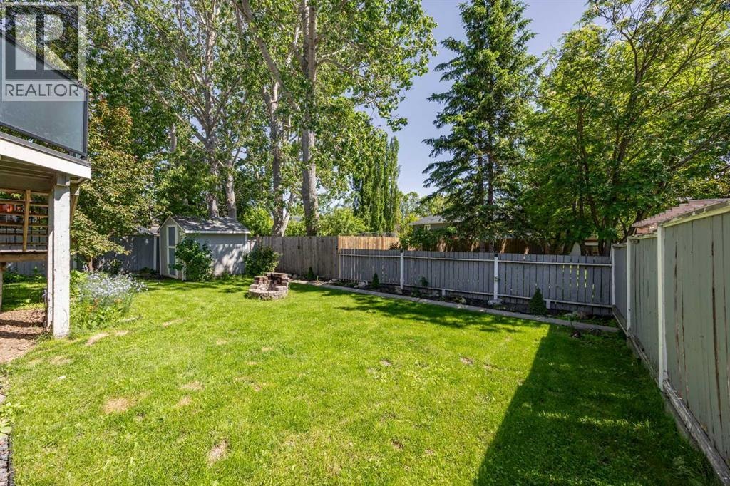 17 Sunset Crescent — photo 37