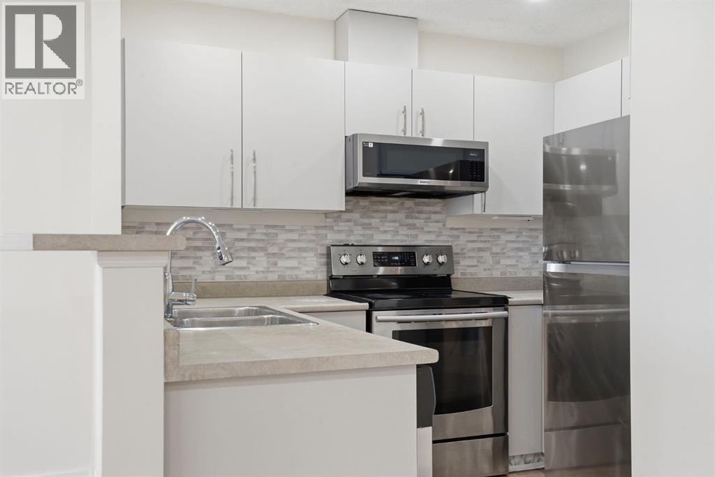 204, 760 Railway Gate SW — photo 14