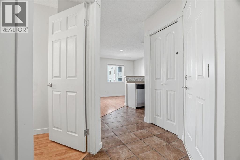 204, 760 Railway Gate SW — photo 18
