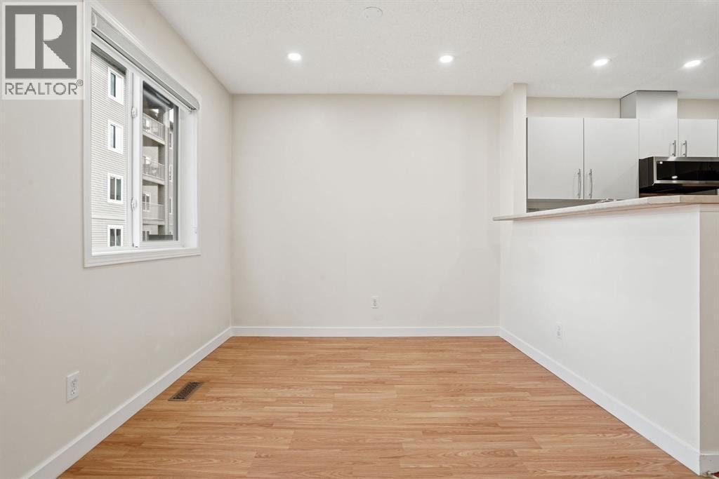 204, 760 Railway Gate SW — photo 6