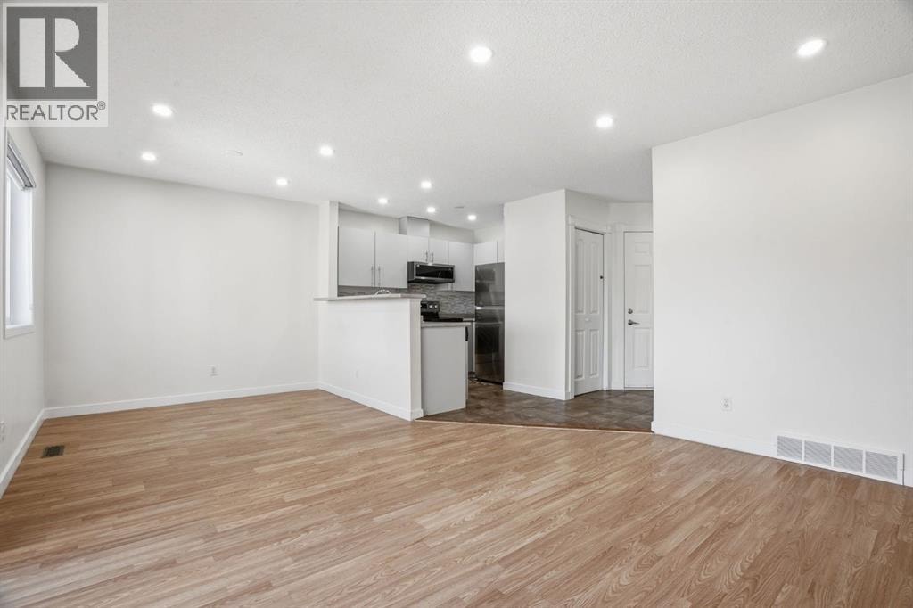 204, 760 Railway Gate SW — photo 10