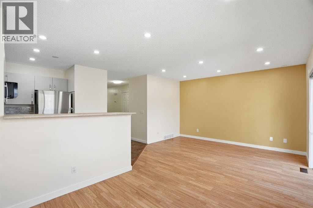 204, 760 Railway Gate SW — photo 5