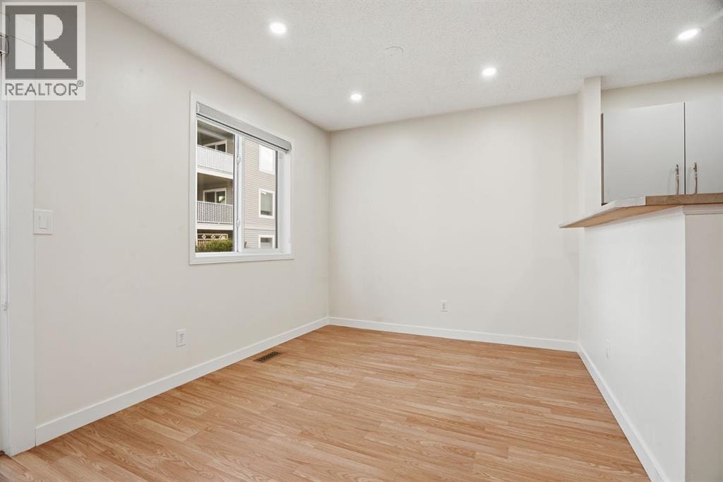 204, 760 Railway Gate SW — photo 7