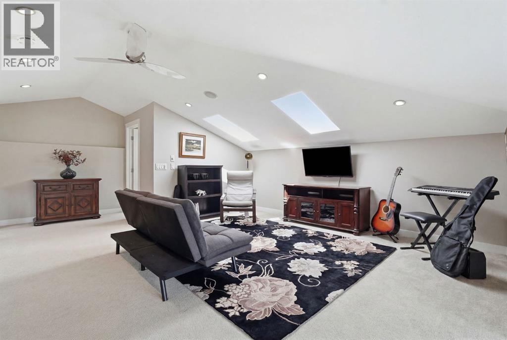 2409 Westmount Road NW — photo 31