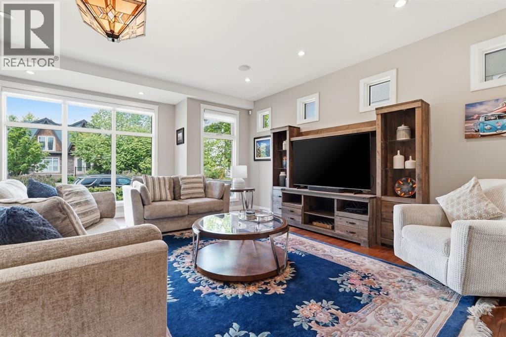 2409 Westmount Road NW — photo 3