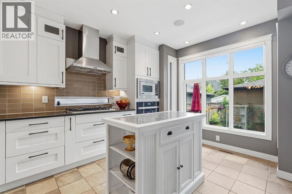 2409 Westmount Road NW — photo 10