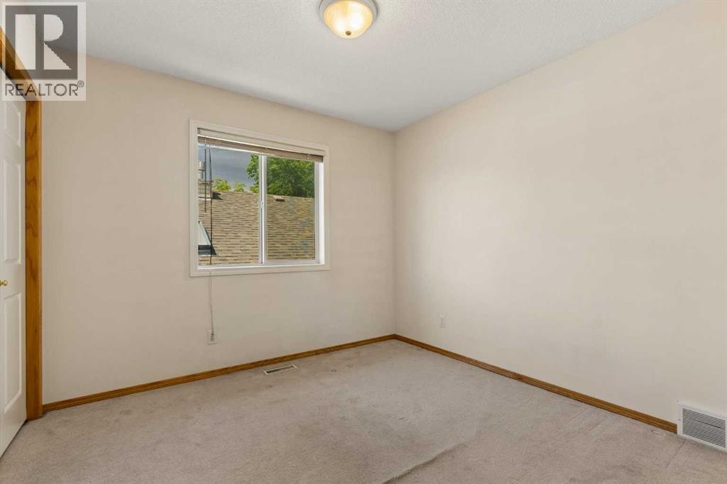 72 Douglas Glen Heights SE — photo 16