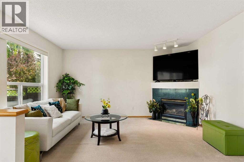 72 Douglas Glen Heights SE — photo 2