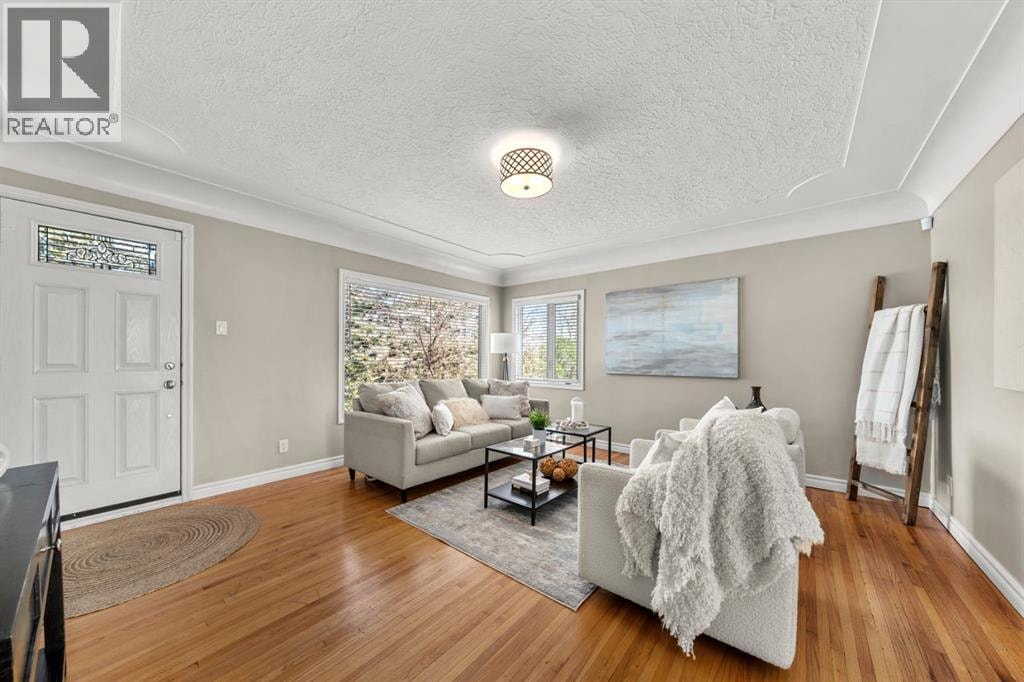 817 17 Avenue SE — photo 3