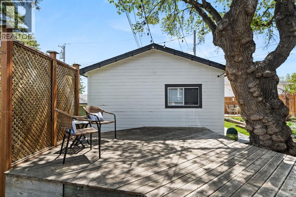 817 17 Avenue SE — photo 30
