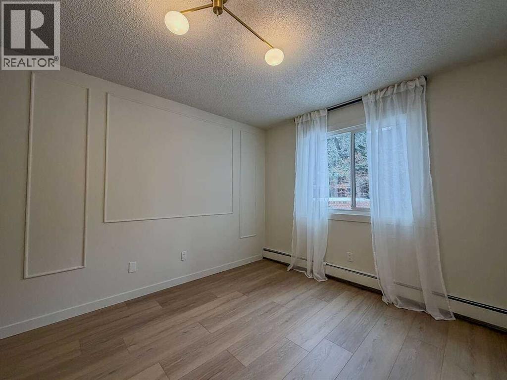 2106, 4001B 49 Street NW — photo 11