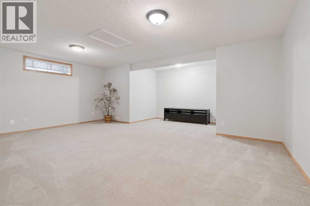 115 Cove Crescent — photo 29
