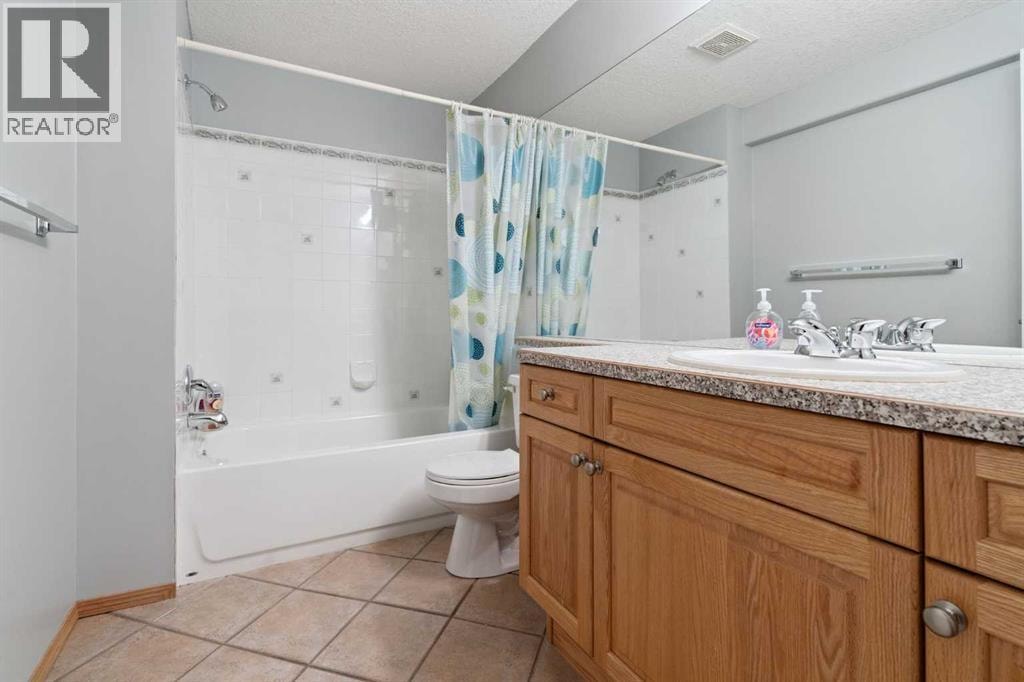 115 Cove Crescent — photo 32