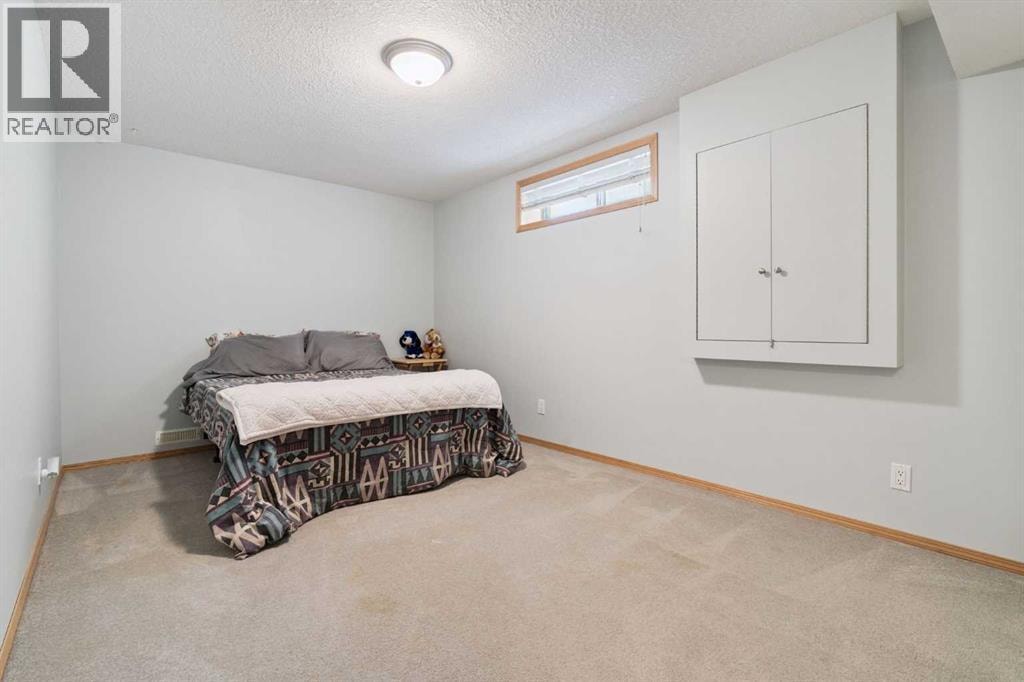 115 Cove Crescent — photo 31