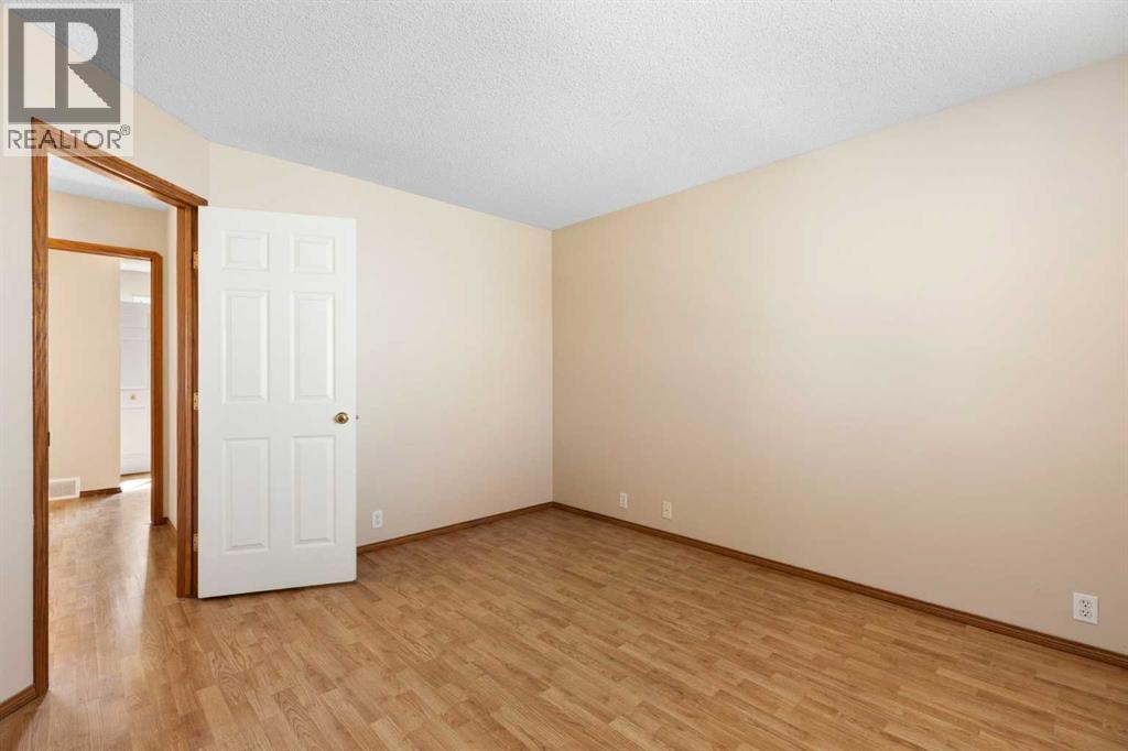 205 Scotia Point NW — photo 23