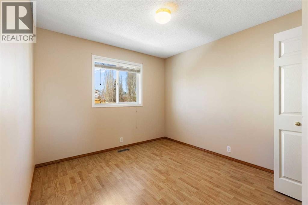 205 Scotia Point NW — photo 26