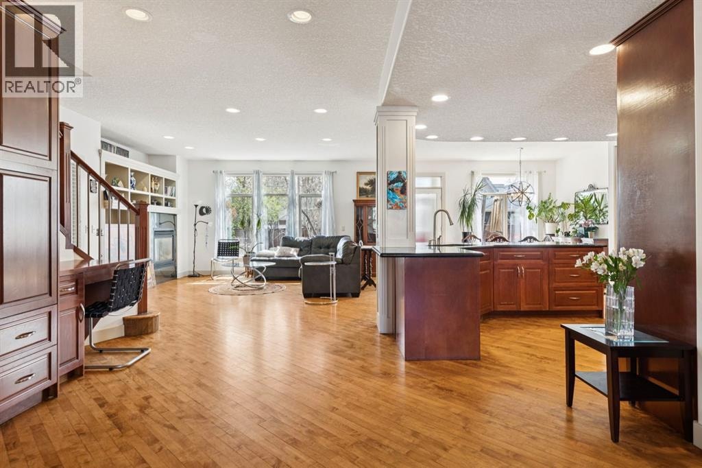 2405 Bowness Road NW — photo 8