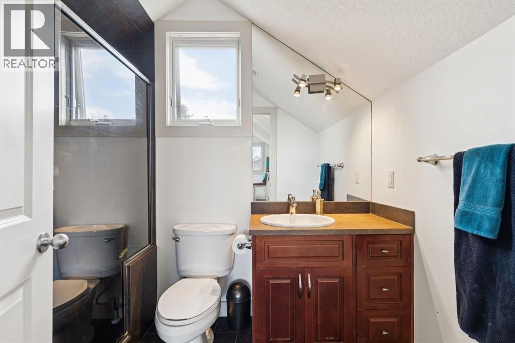 2405 Bowness Road NW — photo 36