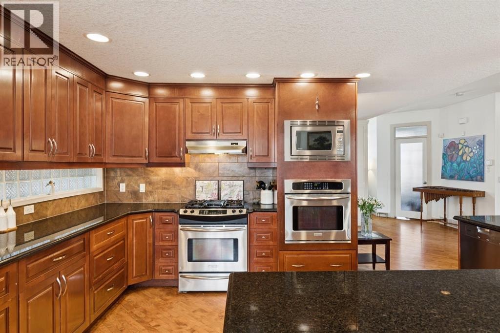 2405 Bowness Road NW — photo 11