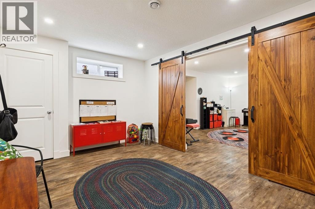 2405 Bowness Road NW — photo 37