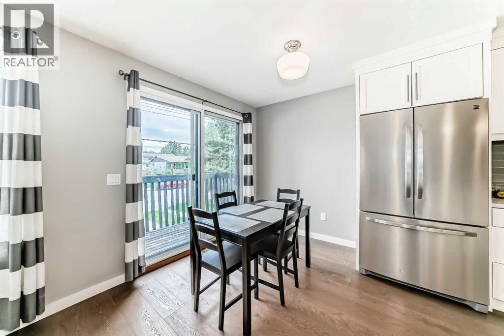 5233 17 Avenue NW — photo 10