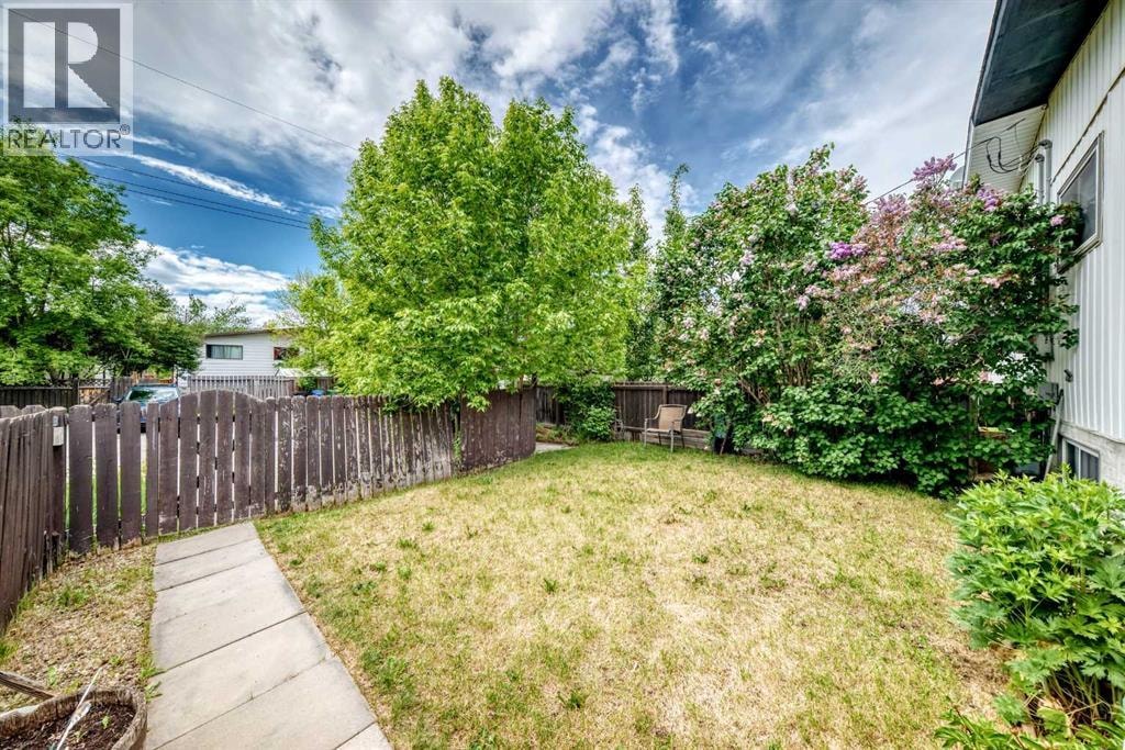 5233 17 Avenue NW — photo 34