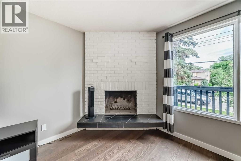 5233 17 Avenue NW — photo 13