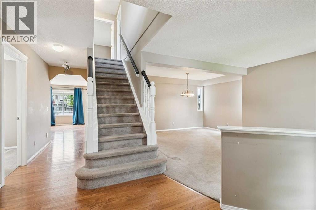 36 Valley Stream Close NW — photo 3