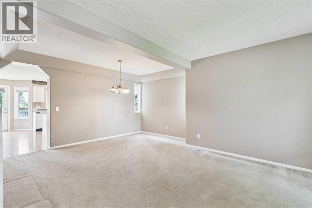 36 Valley Stream Close NW — photo 5