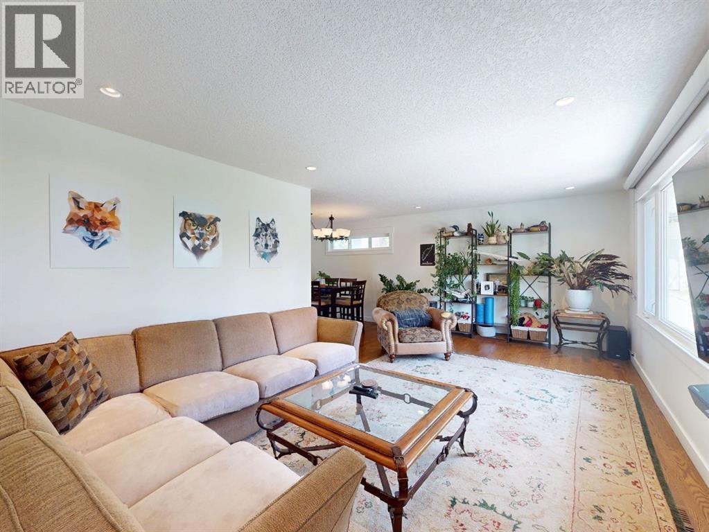 5839 Dalkeith Hill NW — photo 18