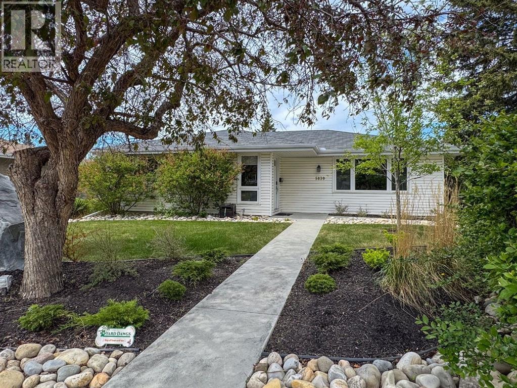 5839 Dalkeith Hill NW — photo 2