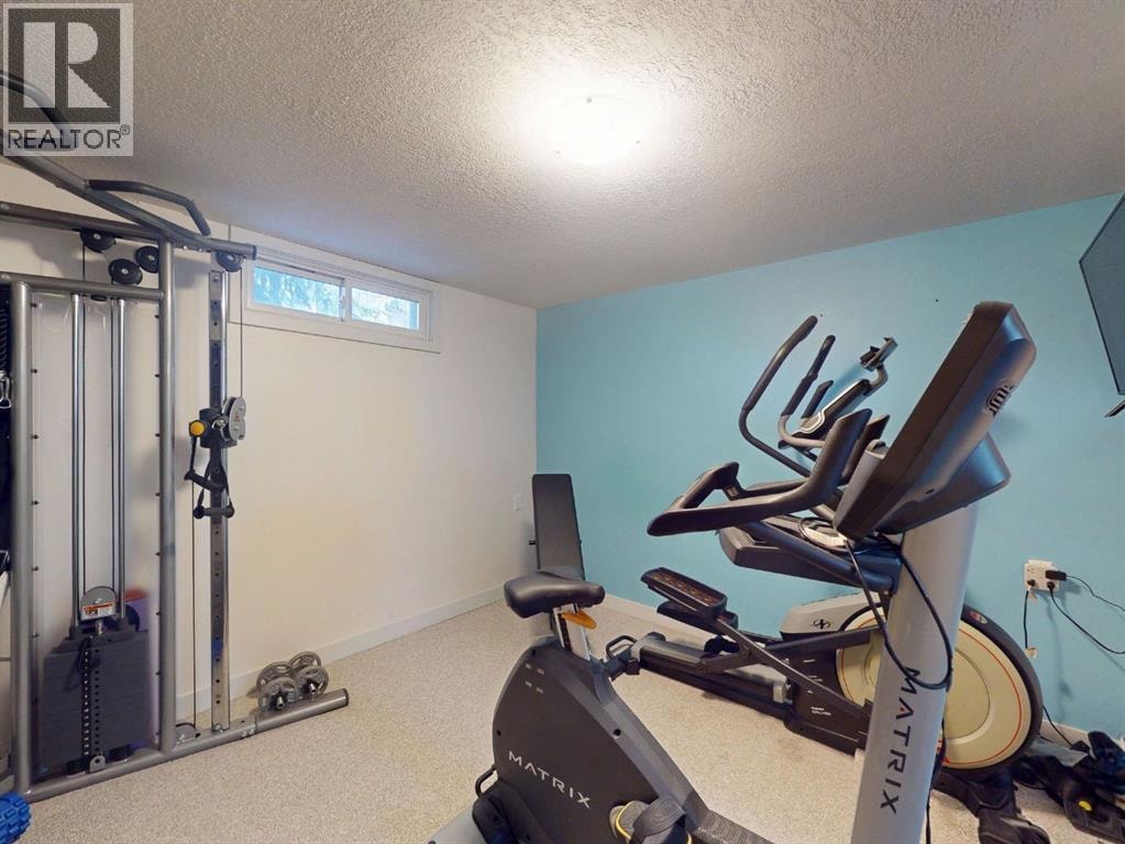5839 Dalkeith Hill NW — photo 42