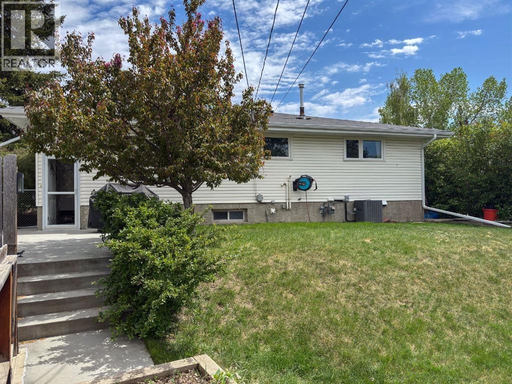 5839 Dalkeith Hill NW — photo 34