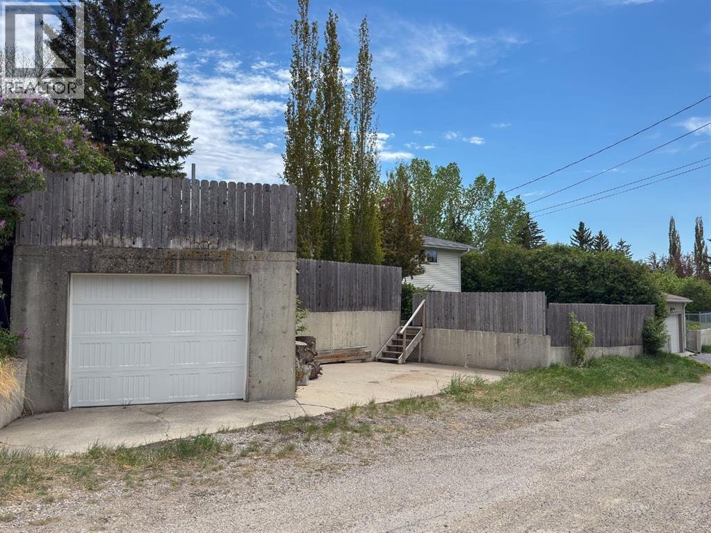 5839 Dalkeith Hill NW — photo 32