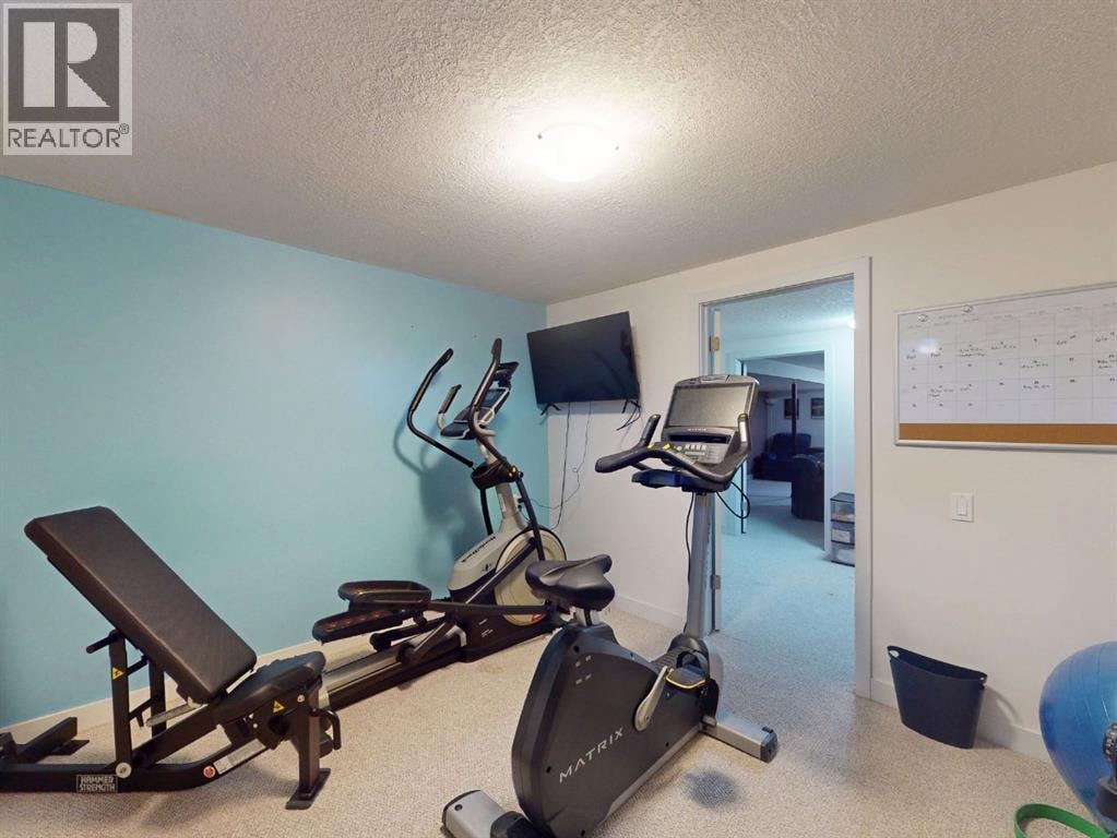 5839 Dalkeith Hill NW — photo 41