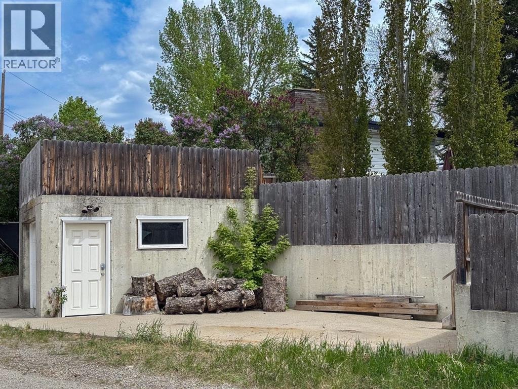 5839 Dalkeith Hill NW — photo 33