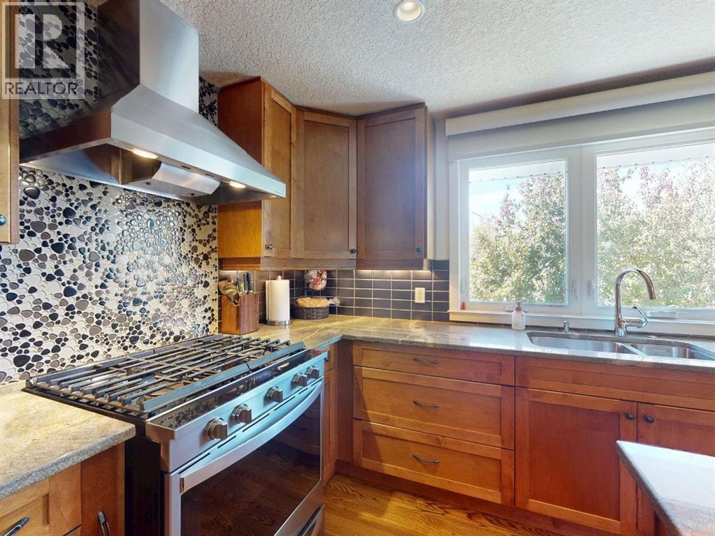 5839 Dalkeith Hill NW — photo 27