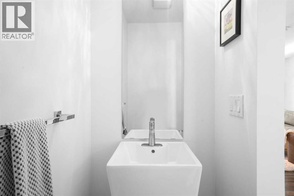 1511 23 Avenue SW — photo 19