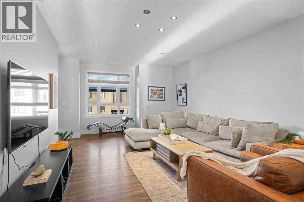 1511 23 Avenue SW — photo 3