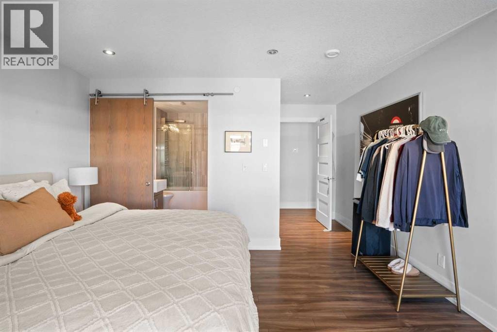 1511 23 Avenue SW — photo 34