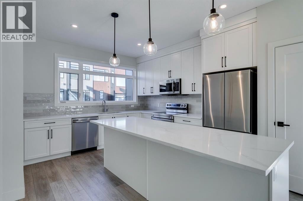 85 Royal Elm Green NW — photo 7