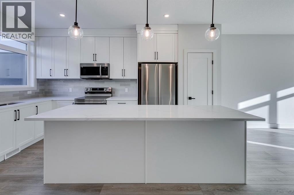 85 Royal Elm Green NW — photo 8