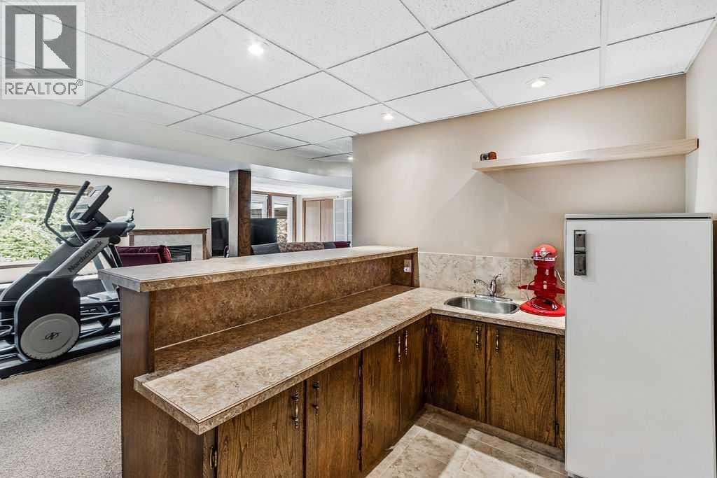 652 Dalmeny Hill NW — photo 22