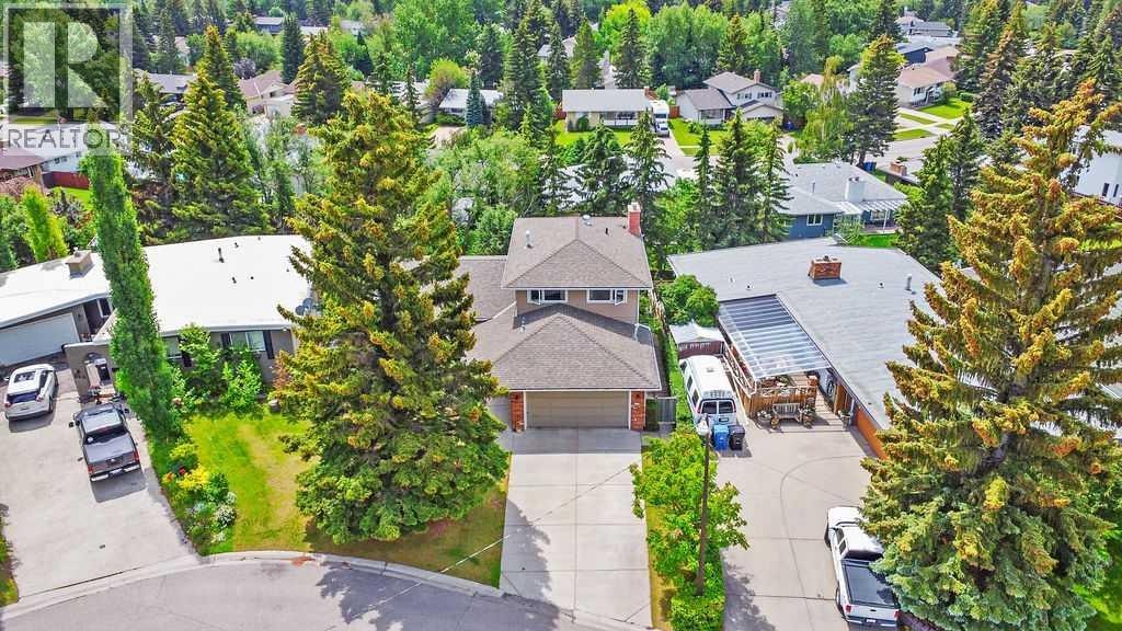 652 Dalmeny Hill NW — photo 35