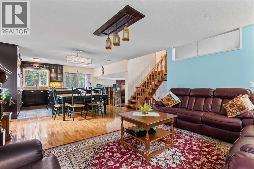 51 Redwood meadows Drive — photo 12